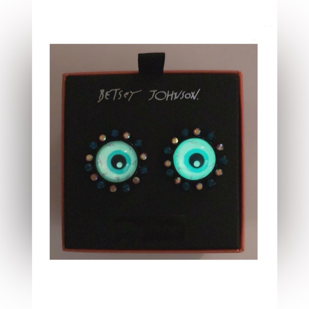 NWT ⚜️🧿⚜️ Betsey Johnson CREEP IT REAL Glow In The Dark Eyeball Stones Earrings - Picture 2 of 7